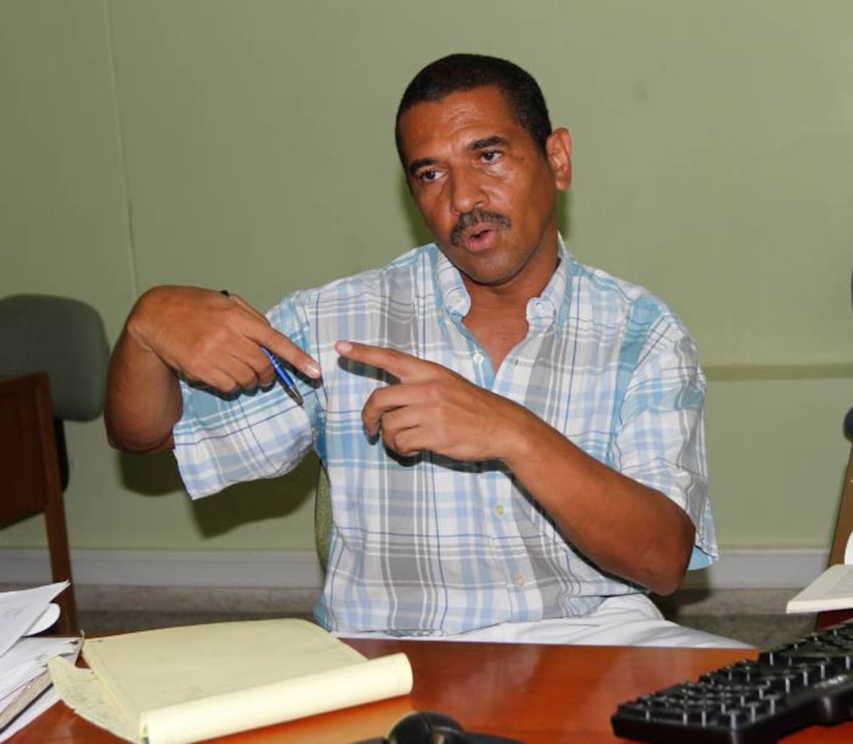 Edwin Marsiglia, comisario de familia de la Casa de Justicia de Chiquinquirá en Cartagena. AROLDO MESTRE - EL UNIVERSAL