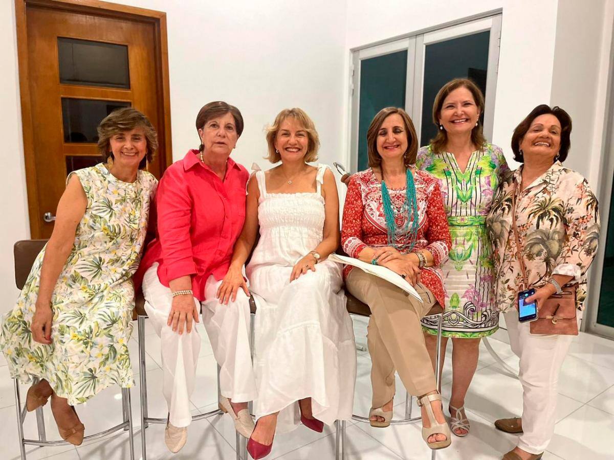 Ana Cecilia de García, Martha Suárez, Marilía Sojo, Youmna Stephan, Judith Araújo y Elvirita Duncan.