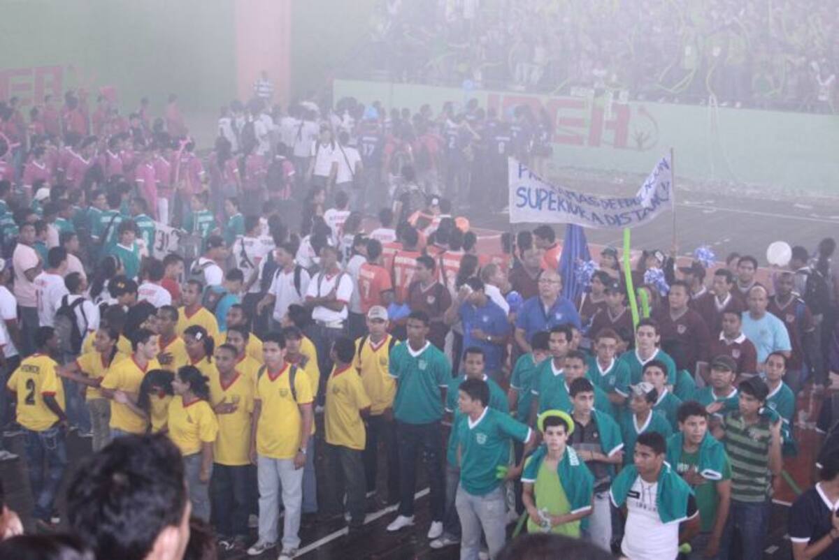 La fiesta deportiva de la Universidad de Cartagena se inició en el Coliseo Northon Madrid. CORTESÍA