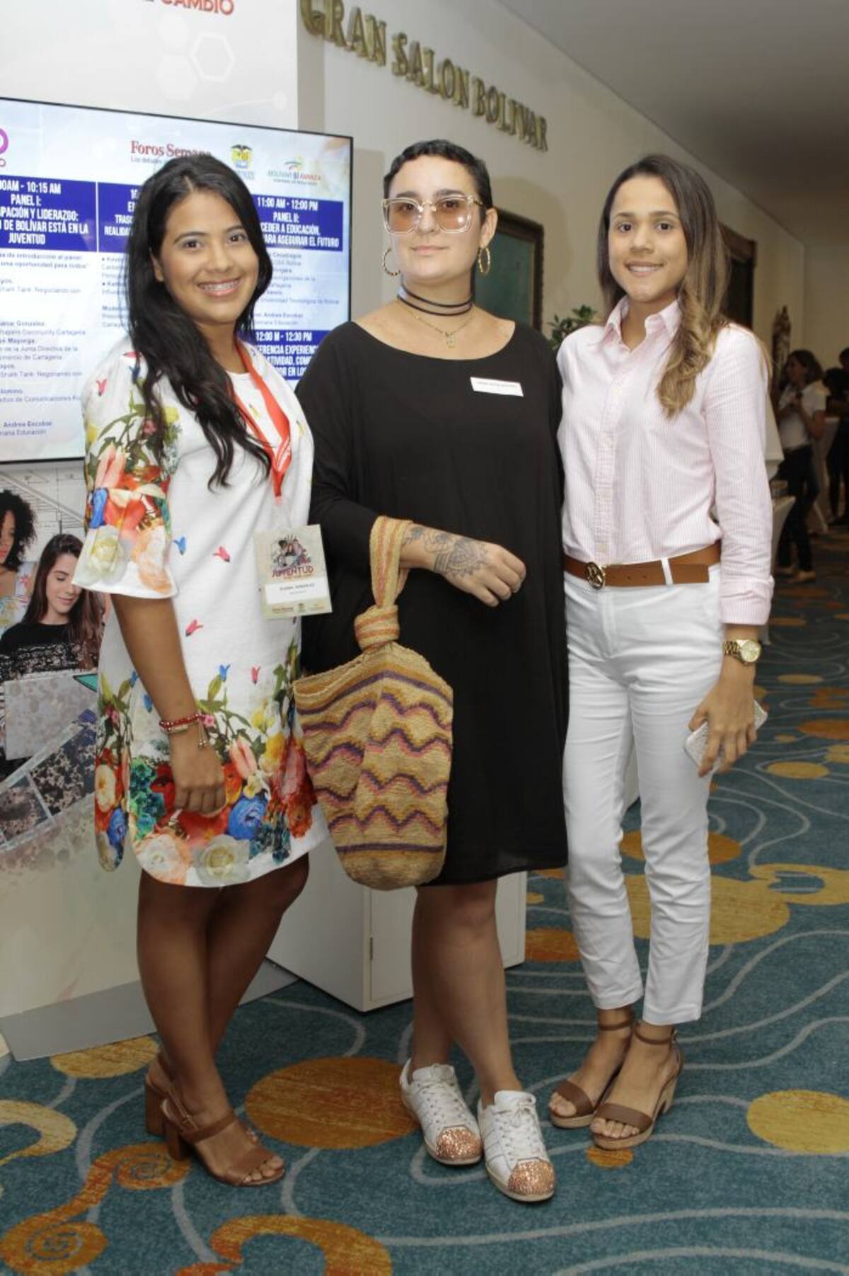 Eliana González, María Cecilia Restrepo y Nora Nájera. LUIS EDUARDO HERRÁN