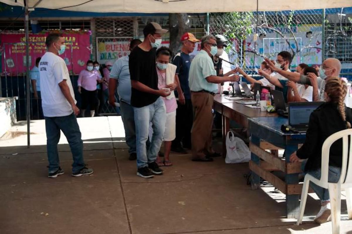 Señalan irregularidades y abstención en jornada electoral en Nicaragua