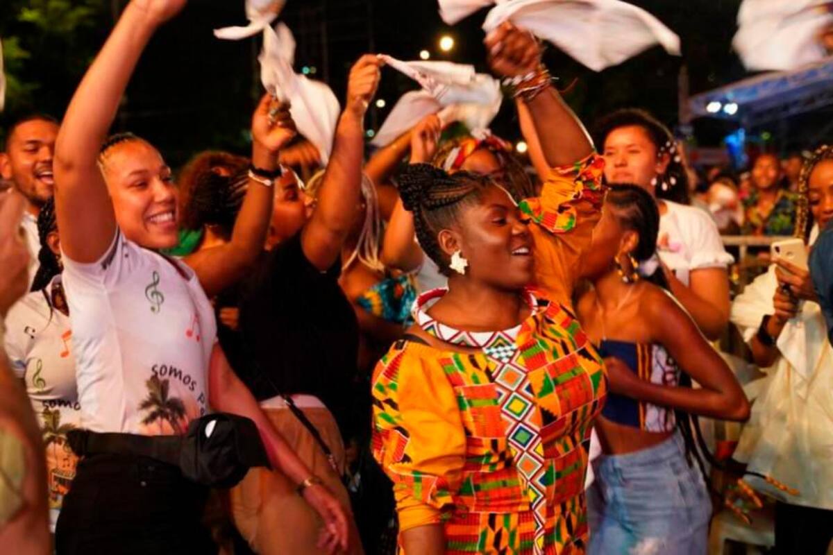 Video: Francia Márquez cantó por la paz en el Petronio