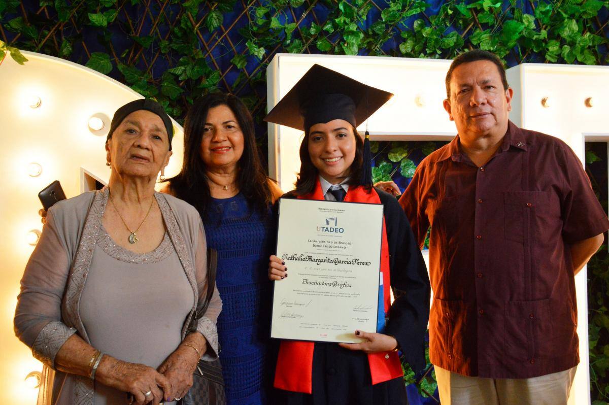 Rafaela López, Margarita Pérez, Nathalia García y Rafael García.