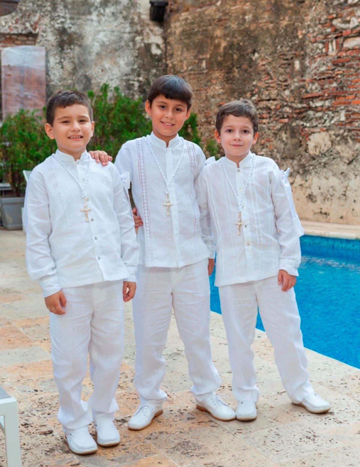 Los niños guardan la misma línea, donde la clásica guayabera se moderniza con nuevos detalles. ROBERTO GRANGER