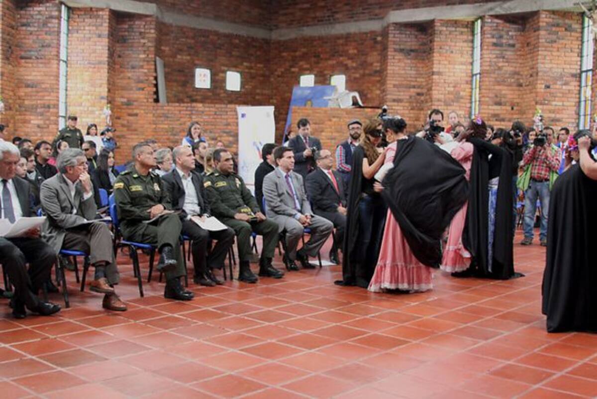 Todavía está por definir cómo va a ser la reparación a las víctimas del conflicto, sin embargan los analistas estiman que este podría ser uno de los temas más costosos, en términos económicos, del postconflicto. Archivo-Colprensa