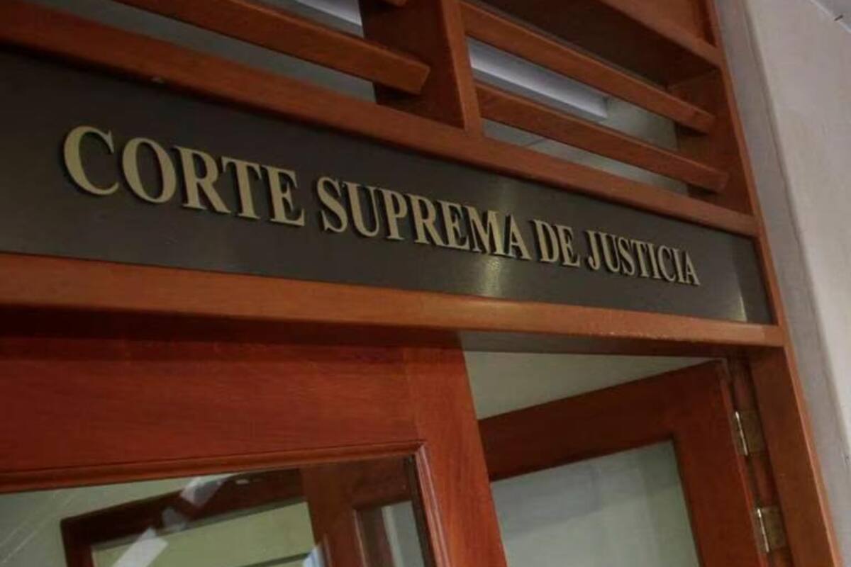 Casi 11 años de cárcel para excongresista que le quitaba sueldo a asesora