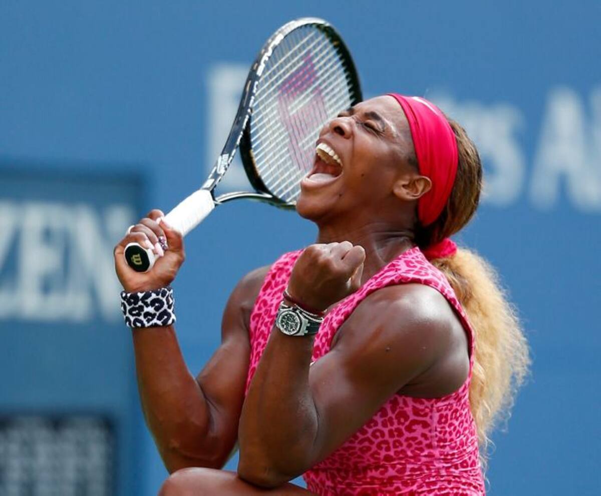 Serena Williams festeja su paso a la final del Abierto de Tenis de EE.UU. AFP