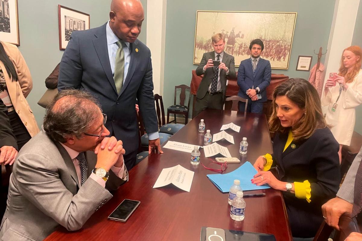 Dos congresistas de EE. UU. lanzan fuertes críticas a Gustavo Petro