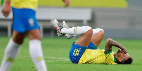 Neymar se retira lesionado del amistoso entre Brasil y Catar