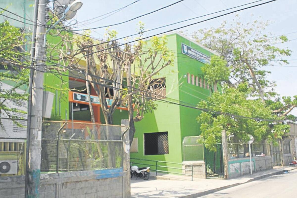 Se pronunció el colegio donde presuntamente docente abuso de estudiante