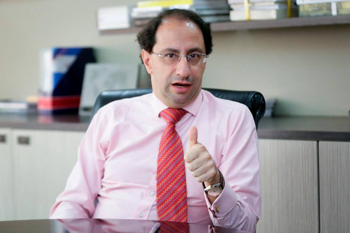 Duque designa a ministro de Comercio como nuevo ministro de Hacienda