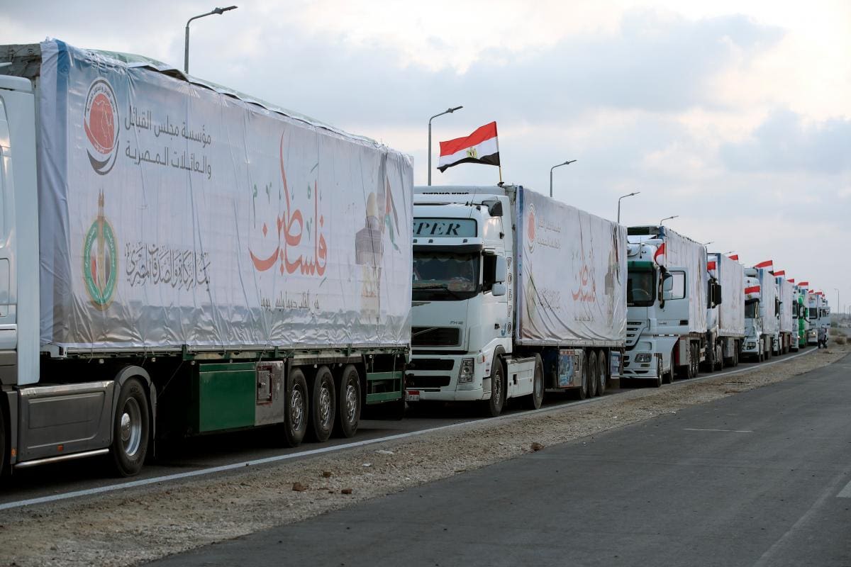 Entra a Gaza el primer equipo médico extranjero y un convoy de 10 camiones