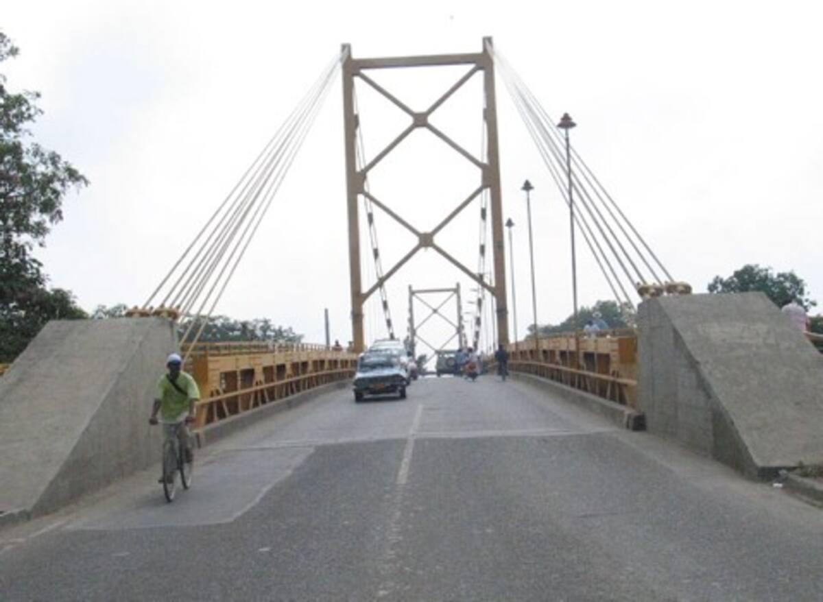 La comunidad del barrio La Rivera adjunto al antiguo puente de Montería, destacaron que es primordial que se haga un análisis en esta obra y se acondicione por el bien de la comunidad y seguridad de los cordobeses.