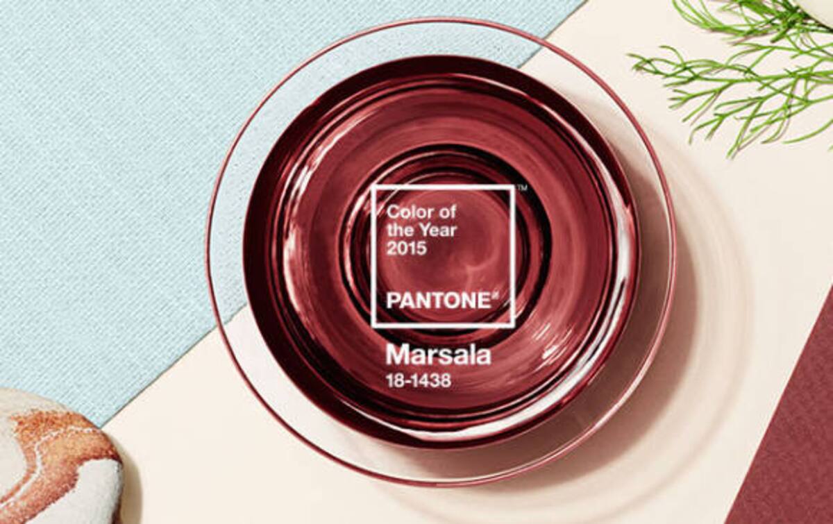 Color marsala. PANTONE.COM