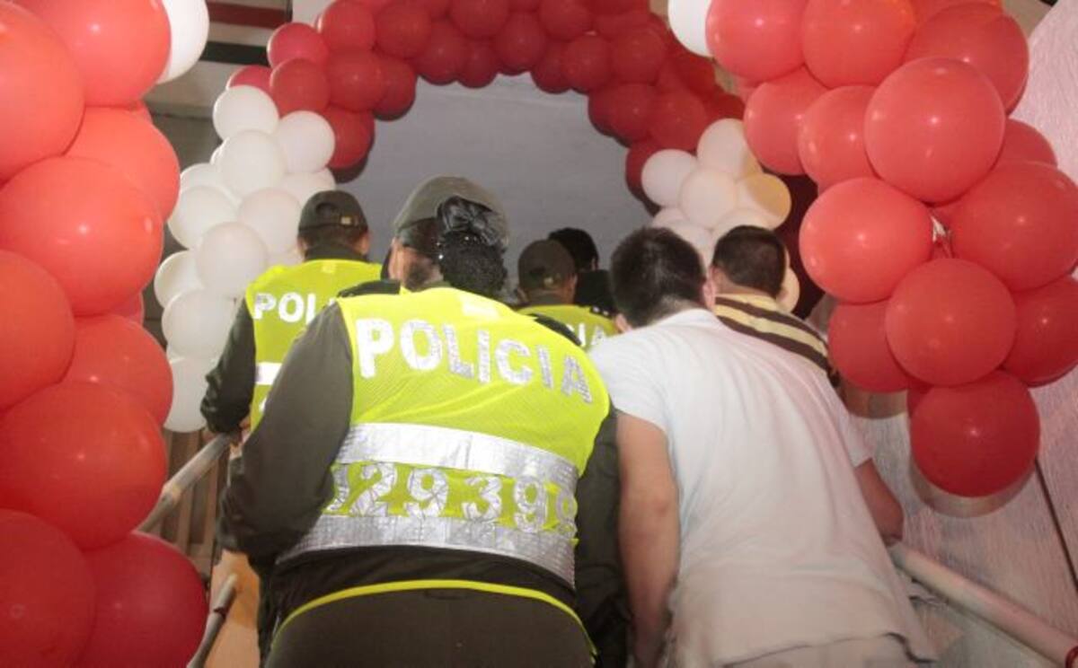 La foto corresponde a uno de los operativos que las autoridades hicieron el 18 de mayo de este 2013. Las verificaciones se hacen en sitios destinados a la prostitución y en establecimientos que venden licor. El Universal