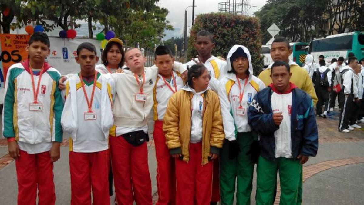 Los Jóvenes atletas Fides, Eliecer Puello,Libardo Jaramillo,Luis Fernando Villadiego,Isaac Beltrán,Laura Mendivil, Yomaris de Jesús Puente Castilla, Rafael Puello, Jeison Matta, José Castro Puente y Rita Castro. CORTESÍA