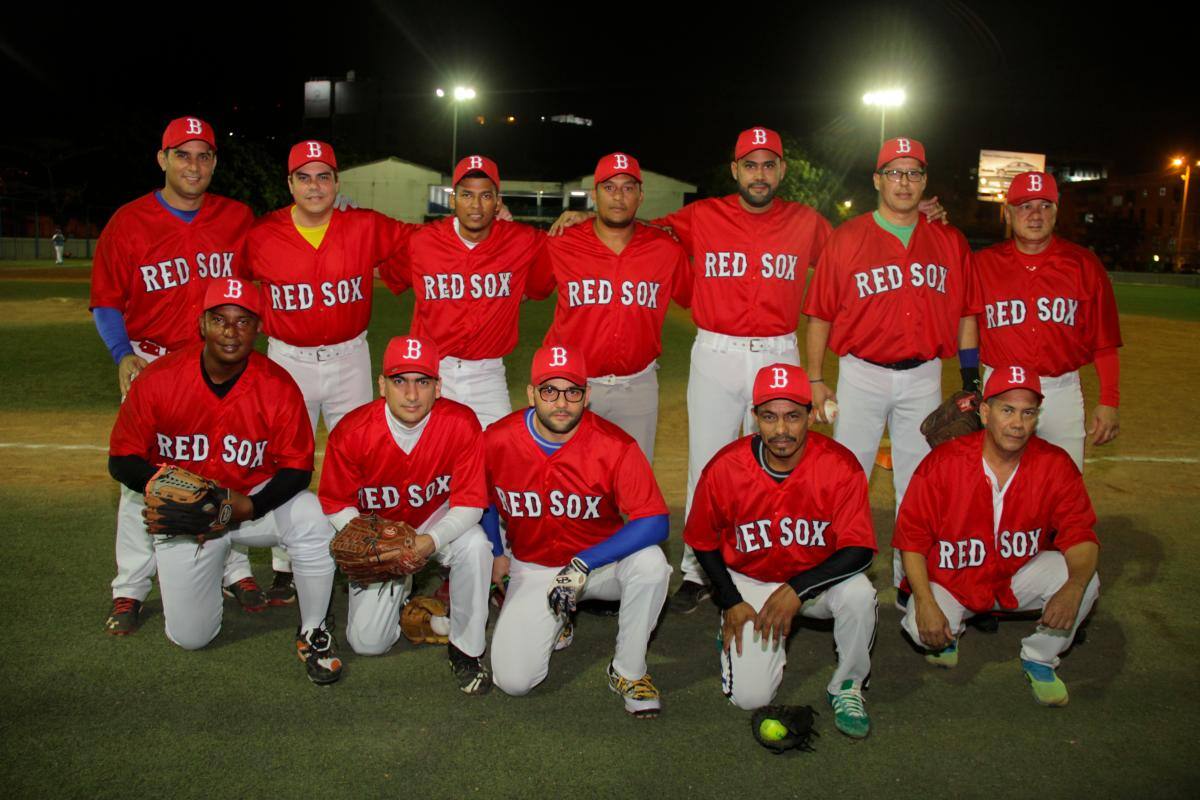 Albercón debuta con triunfo sobre Red Sox en el Sóftbol de Novatos Pie de la Popa