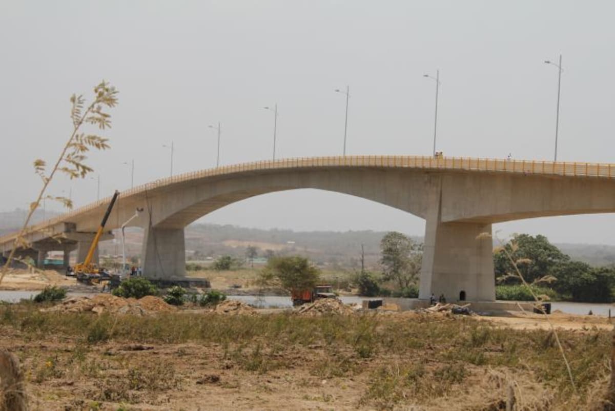 Unos 14 meses duró la ejecución del puente de Barú, que tiene una altura de 15 metros. Luis Aparicio