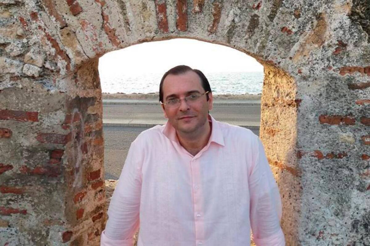 El escritor Fernando Chelle recibirá ‘Libro de Oro’ del Parlamento de Escritores en Cartagena