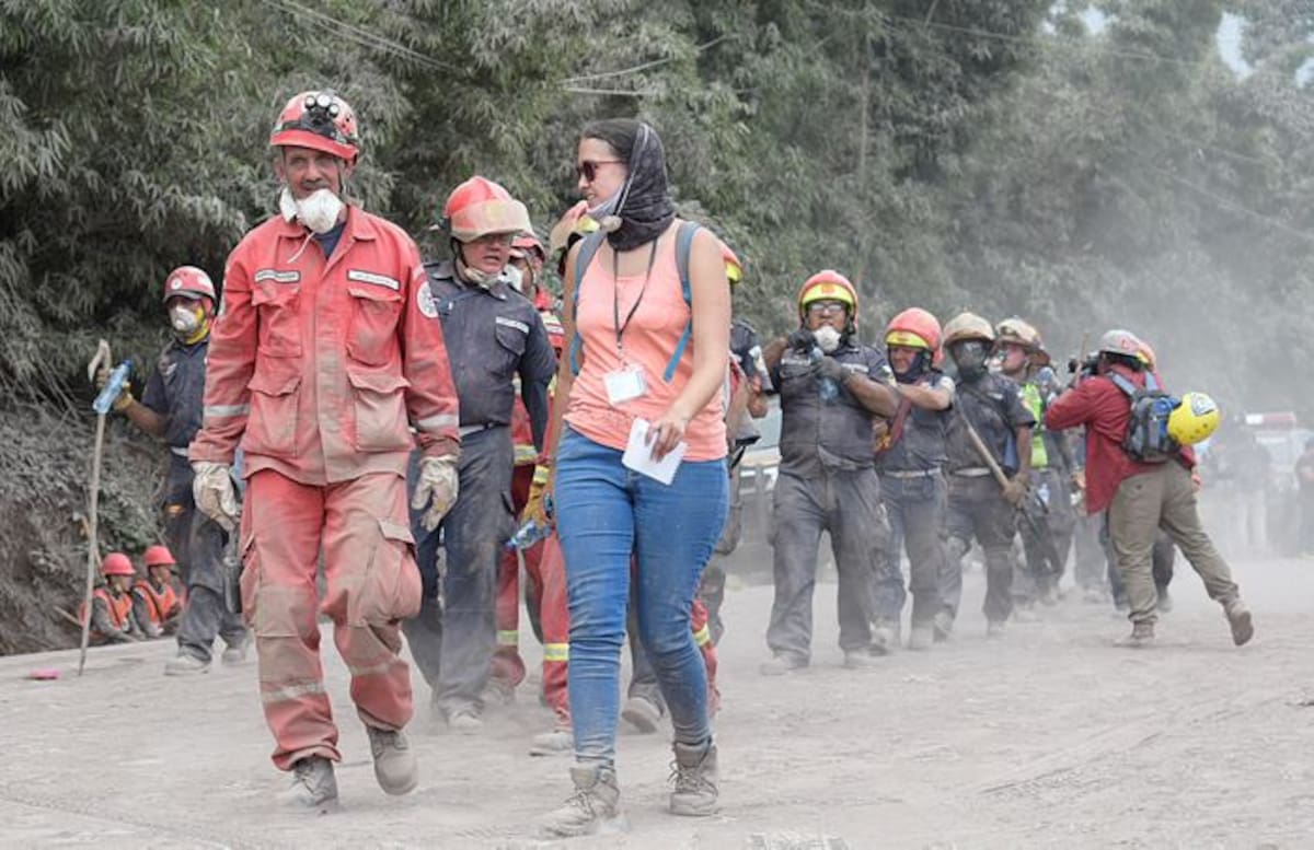 El número de muertos en Guatemala por la erupción del volcán de Fuego subió a 75, dijeron las autoridades, que por primera vez dieron una cifra de desaparecidos, al menos 192. EFE Rodrigo Pardo