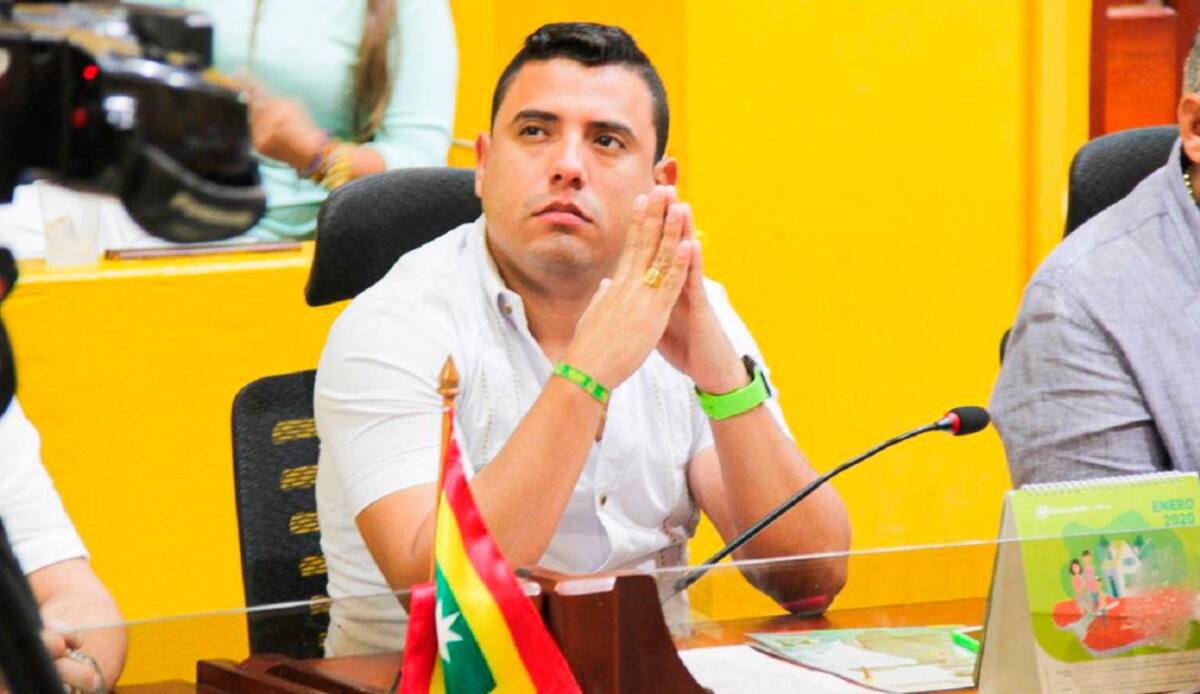 Concejal Sergio Mendoza propuso nombrar un contralor encargado.