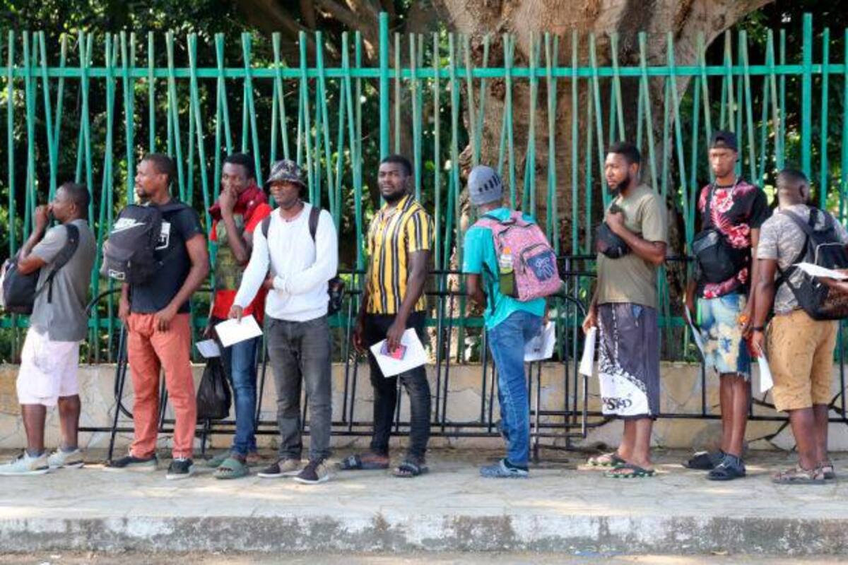 Miles de cubanos están varados en México tras suspensión de trámites y negativas de refugio