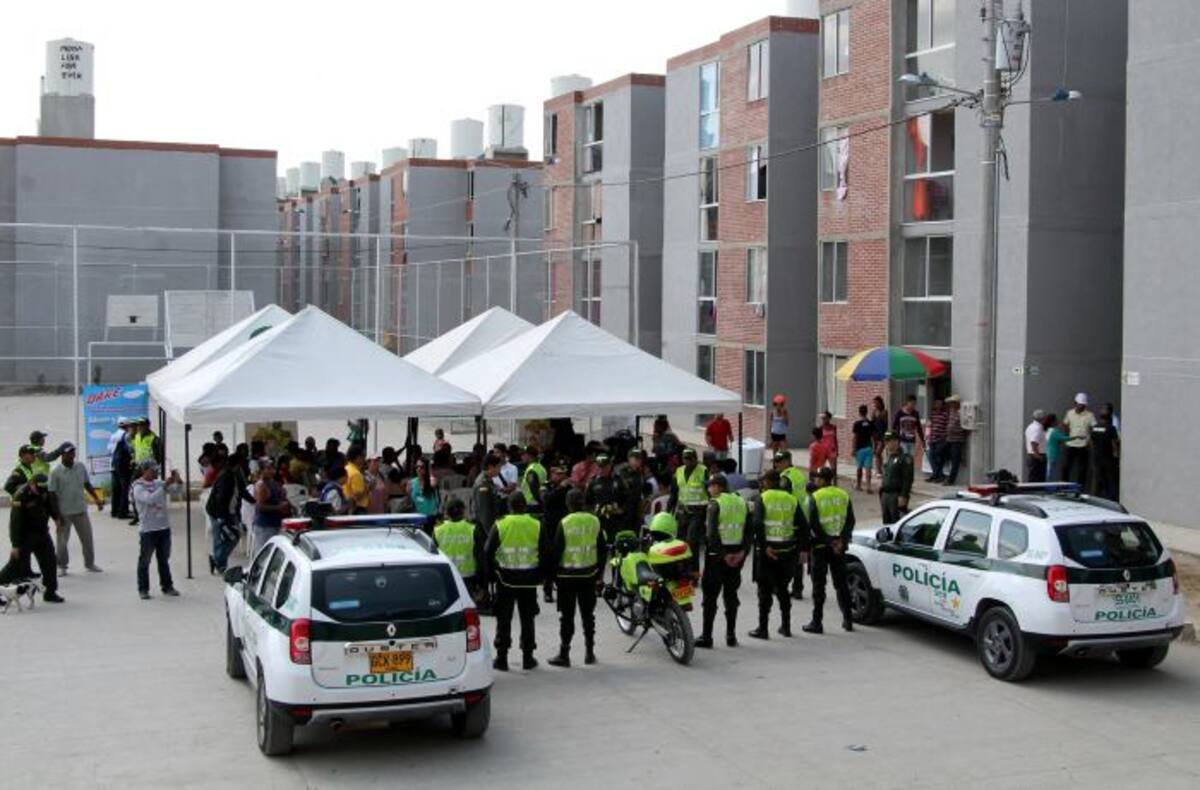 Altos de la Sabana contará con un grupo de seis policías con dos camionetas, una motocicleta y asistentes personales para la búsqueda de antecedentes. Manuel Santiago Pérez - El Universal
