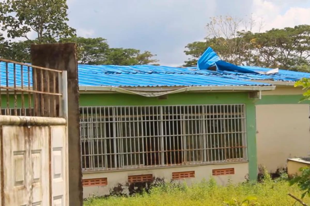 Denuncian que el colegio de Mampuján está abandonado