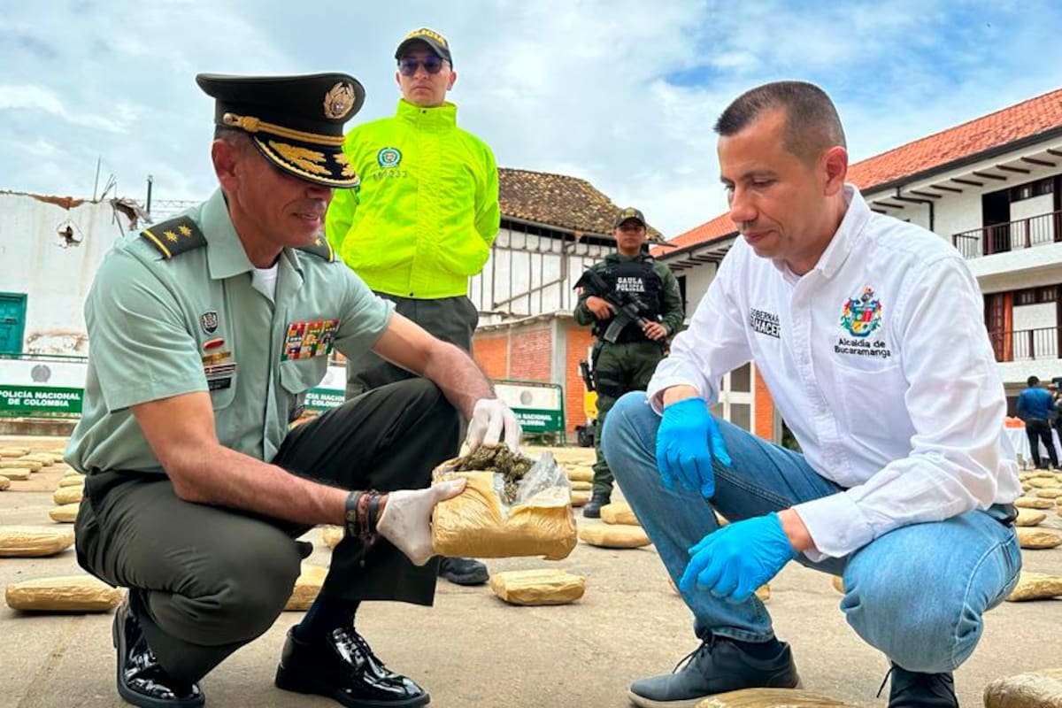Capturan en el Pacífico a ecuatorianos con más de 1.300 kilos de cocaína