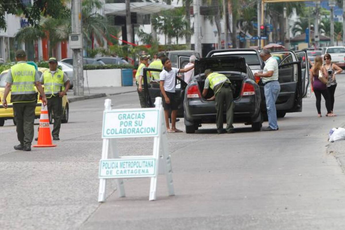 Los cuatro corredores viales de la ciudad estuvieron cubiertos por los uniformados.