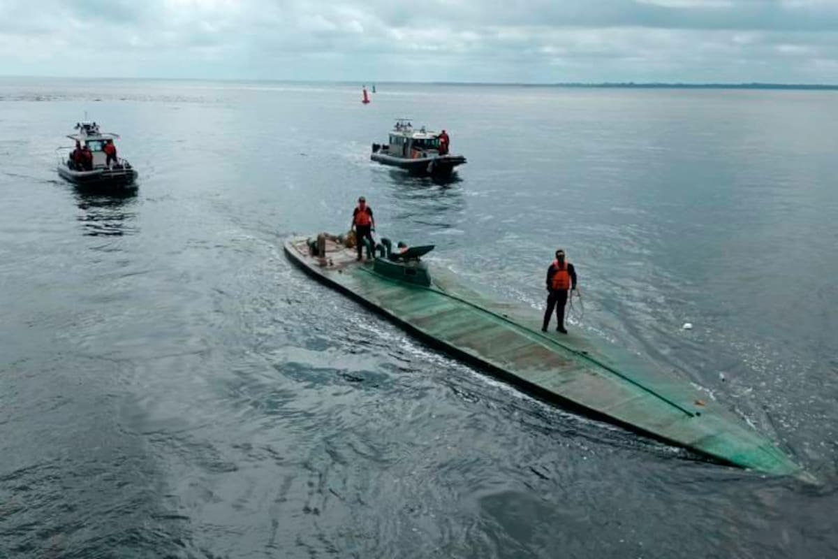 Interceptaron 20 semisumergibles que transportaban drogas en aguas del Pacífico