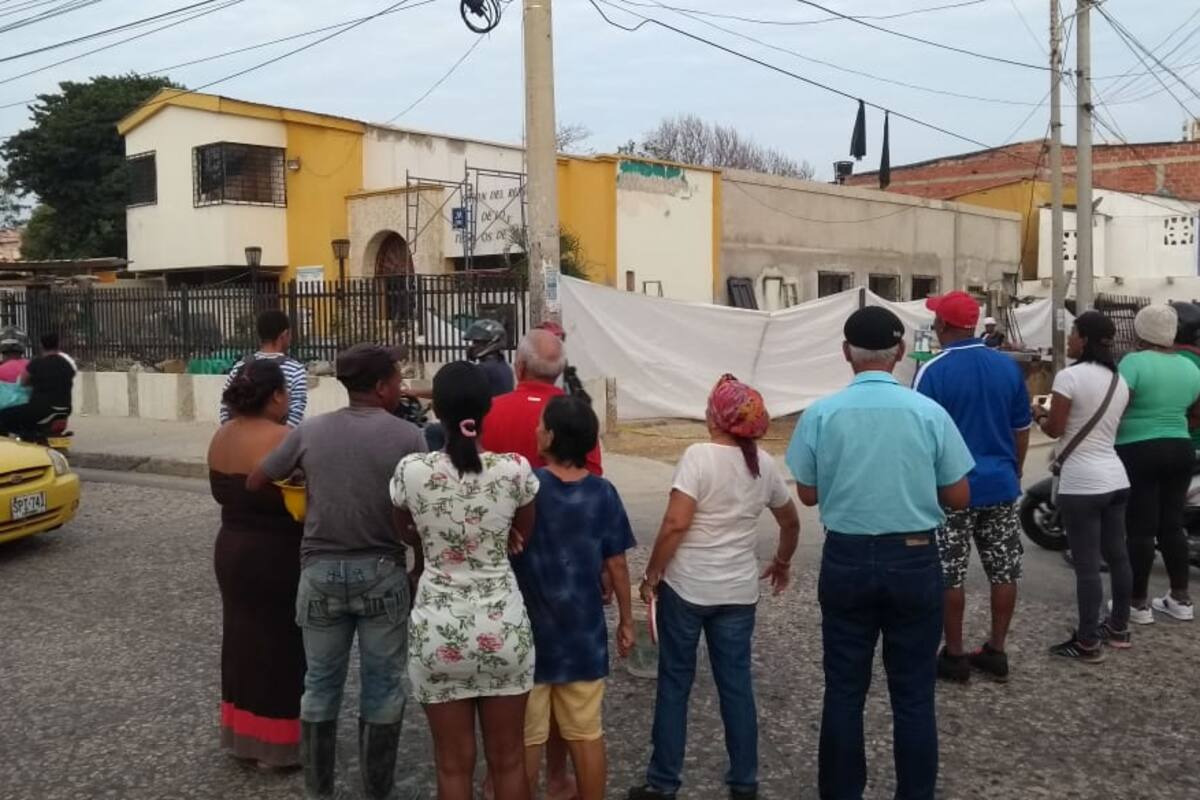 Habitantes de Torices protestan por afectaciones de iglesia cristiana