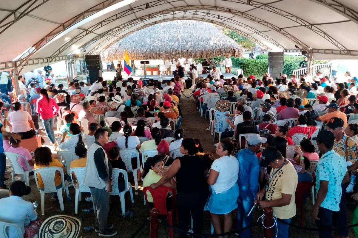“A El Salado lo cogieron de estadio”: cuestionan evento de entrega de tierras