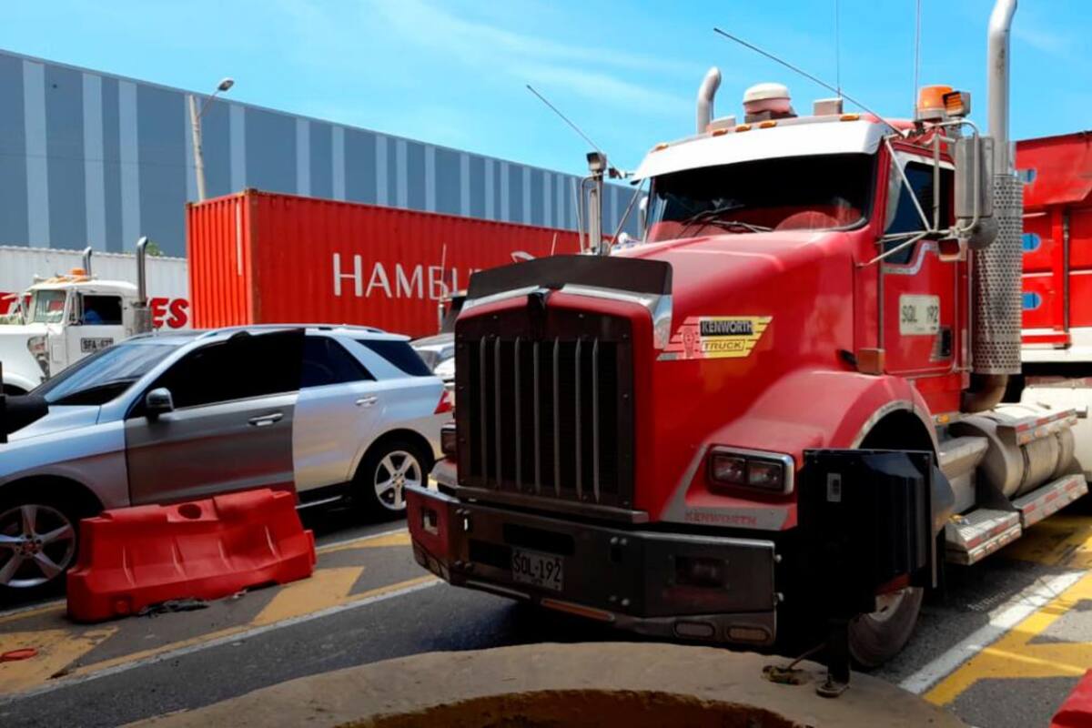 “Seguimos en desobediencia civil hasta que levanten talanqueras”: camioneros