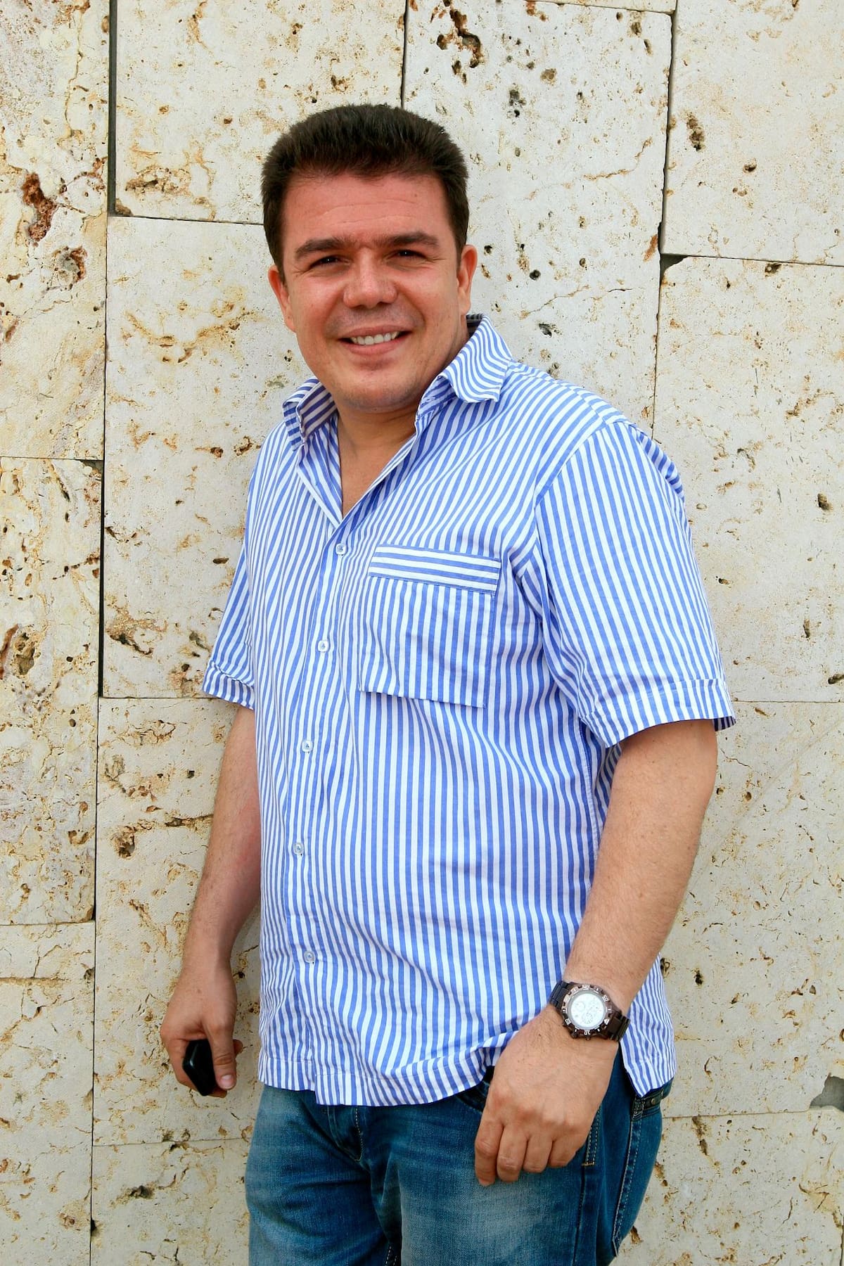Fabián Corrales, cantante y compositor vallenato.