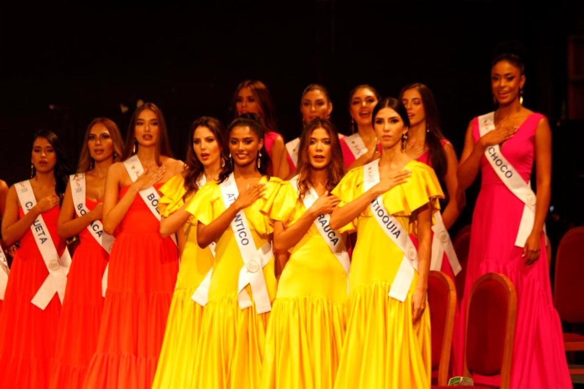 Las reinas asistieron puntuales al evento. //Foto: Luis Eduardo Herrán - El Universal.