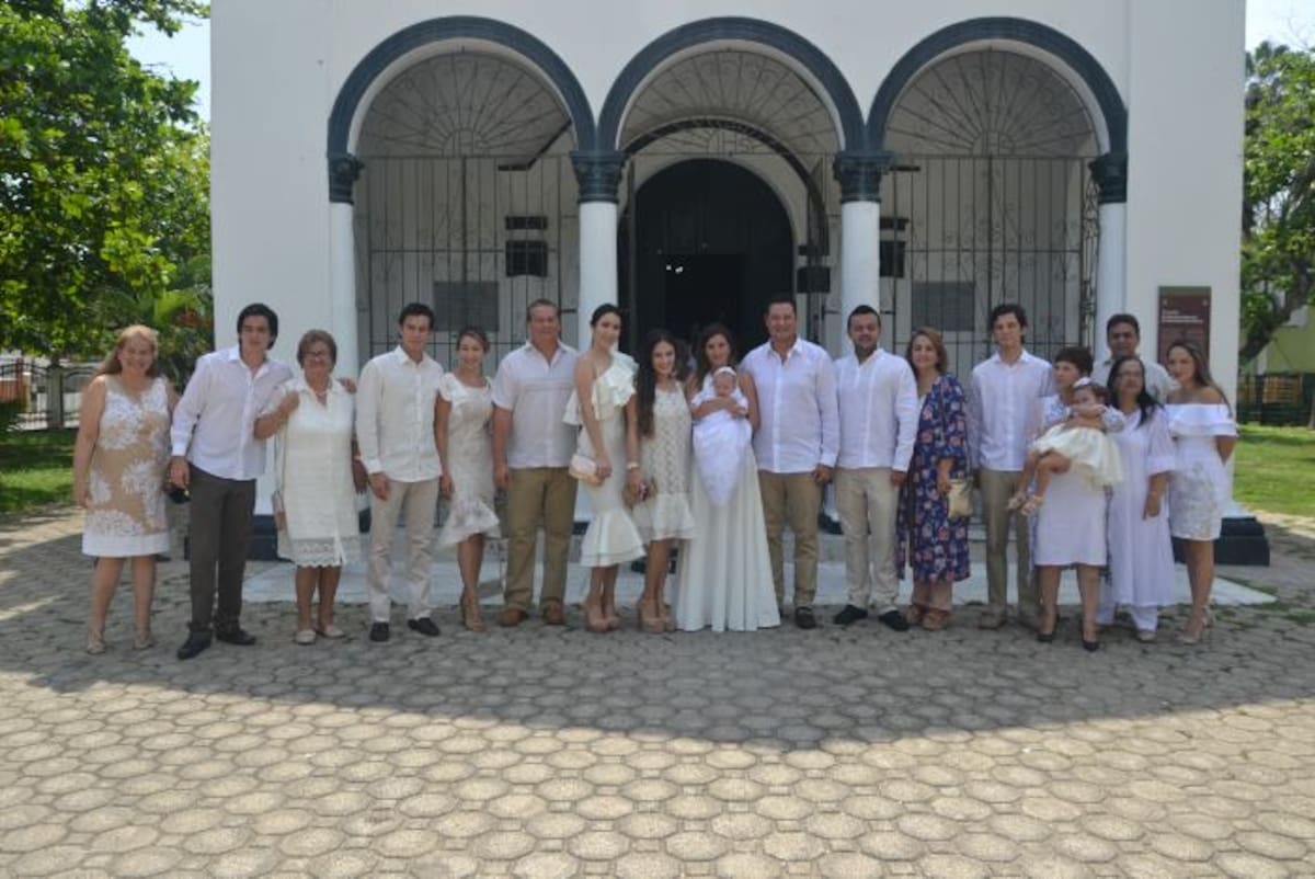 Jimara Rodríguez, Juan Carlos Castillo, Lourdes Rodríguez, Luis Fernando Osorio, Lourdes Osorio, Jorge Roa, Shara Córdoba, Rosany Ortega, Natalia Ortega, Emilia del Mar Osorio Ortega, Luis Fernando Osorio, Camilo Rueda, Ana Romano, Nicolás Castillo, Nubia García, Antonella Jurado, Janeth Garcia, Orlando Acevedo y Mónica Godoy. CORTESÍA