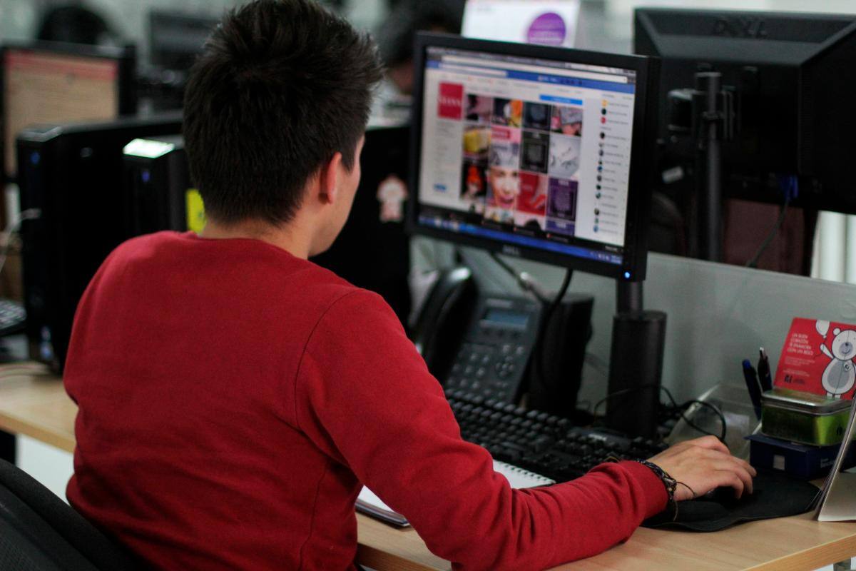 Investigan a funcionaria de Mintic y piden suspender adjudicación de .CO