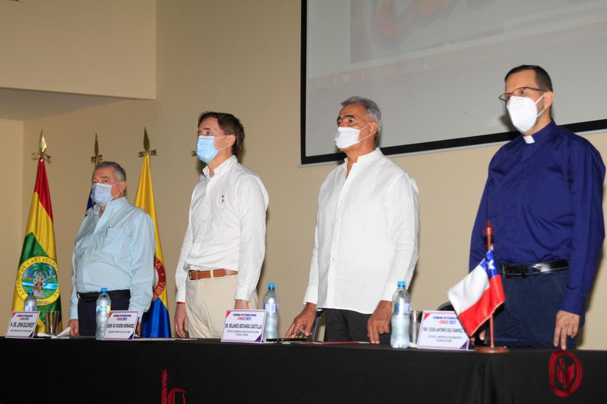 El acto inaugural fue en el auditorio principal de la Unisinú.
