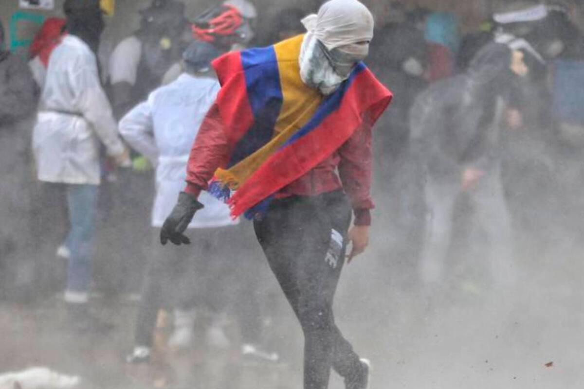 Manifestante se voló una mano cuando manipulaba una papa bomba