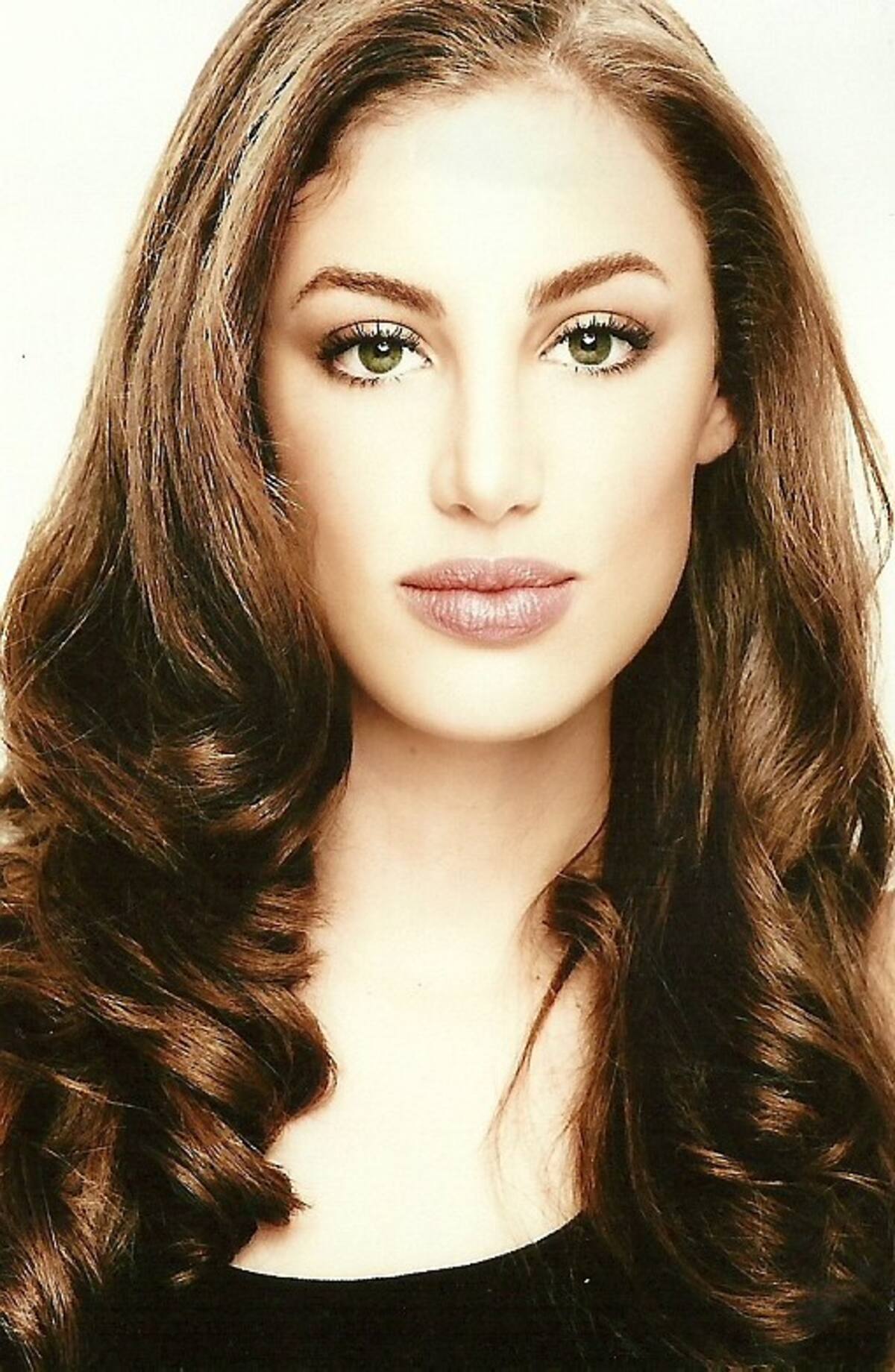 Señorita Sucre, Helena Sofía Fadul Bolaños.