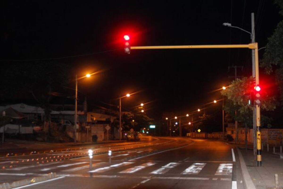 Con la semaforización inteligente no será necesario dejar los semáforos intermitentes en horas de la madrugada. //Archivo.