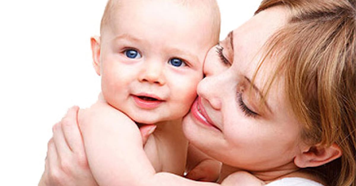 Estas famosas se convirtieron en mamás o anunciaron embarazo en 2025
