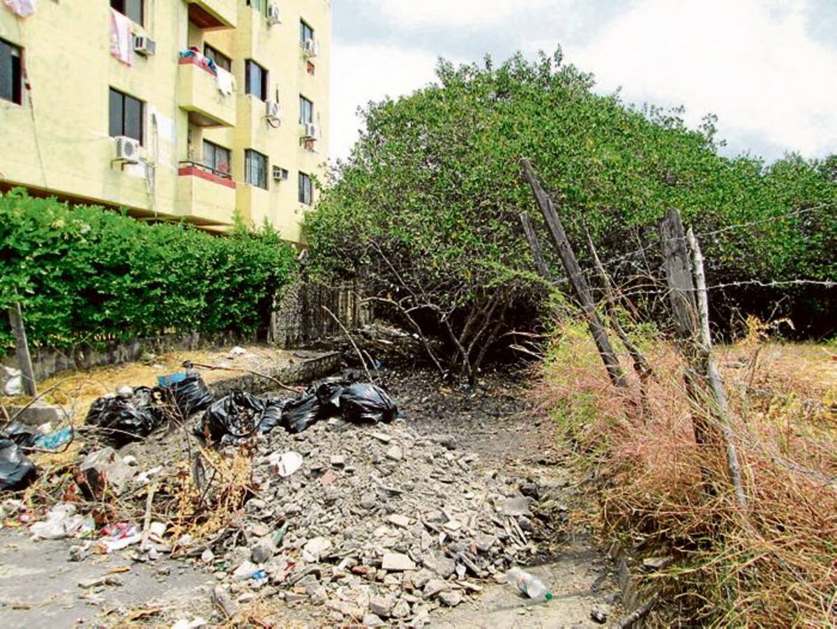 La bocacalle de la Carrera 25, en Manga, es un foco de contaminación grande.