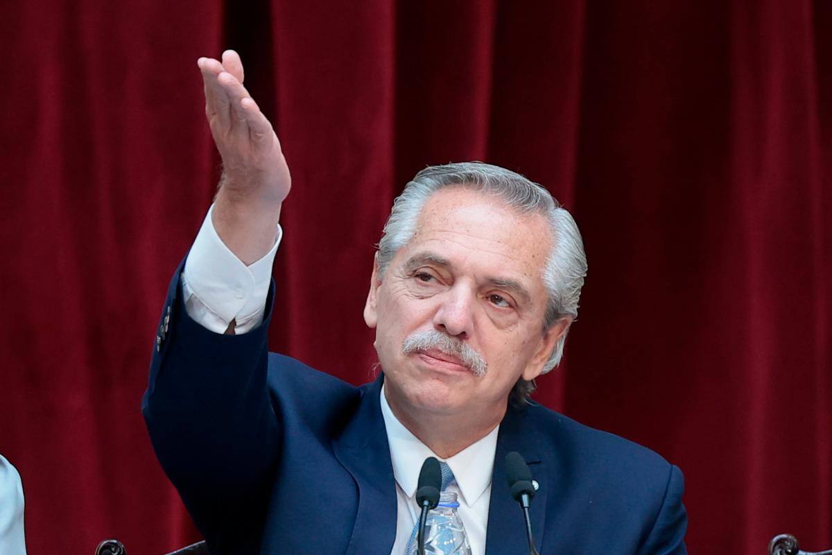 Argentina: Alberto Fernández fue sometido a cirugía por una hernia lumbar