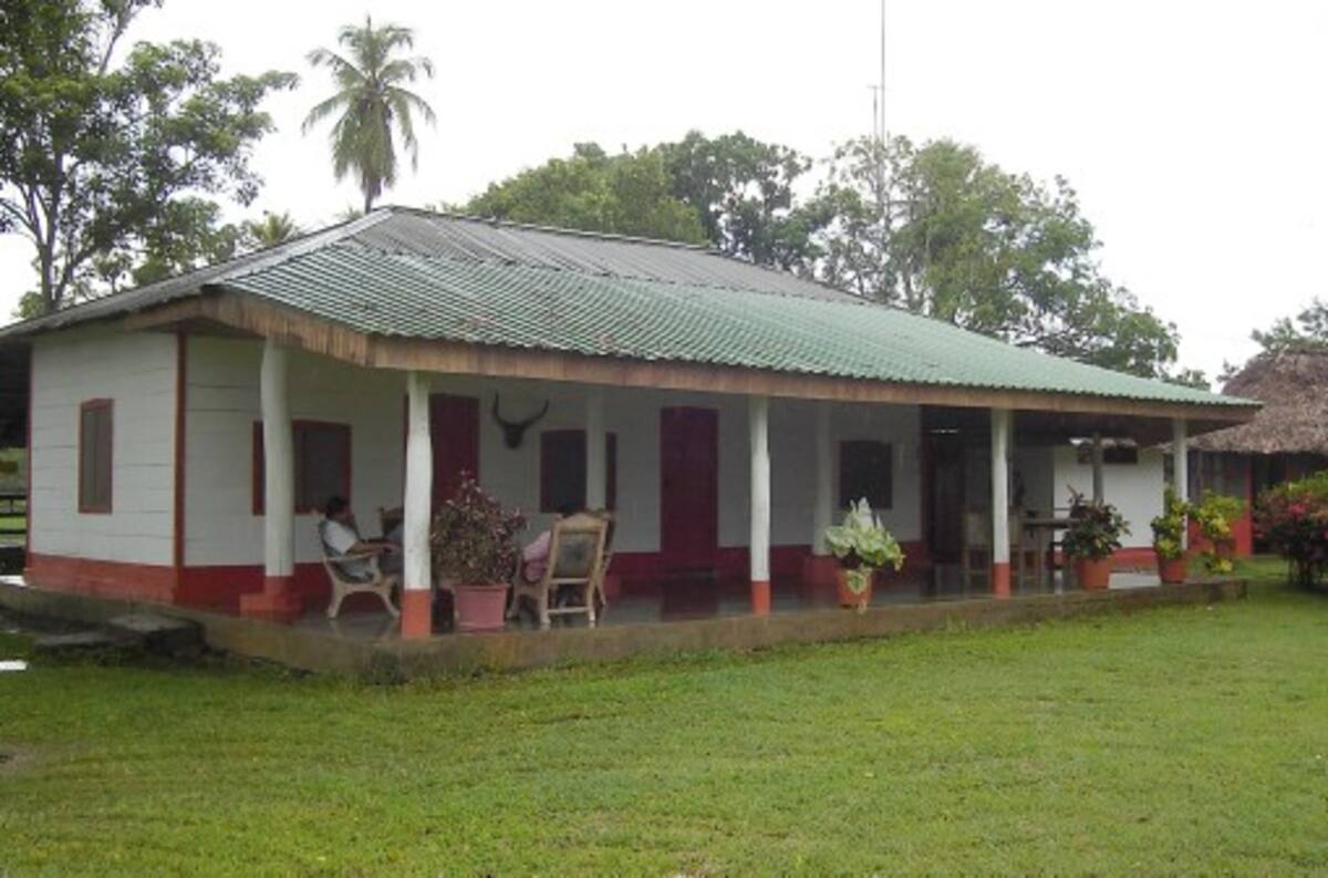 La finca Las Tangas, en el municipio de Valencia, zona del Alto Sinú, sobre la que un juez ordenó la ocupación y embargo de 12 de sus 84 parcelas.
