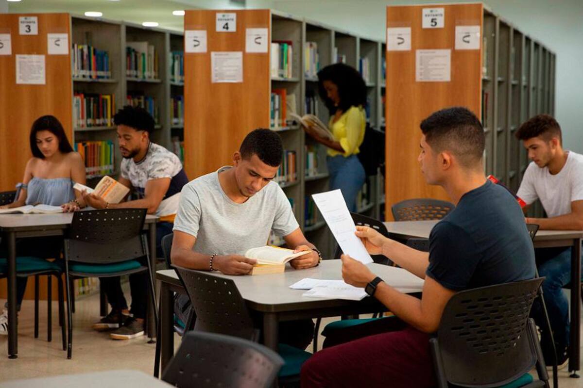 ¿Por qué es importante estudiar carreras profesionales?