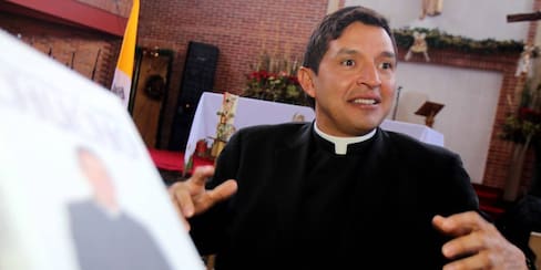 El Padre Chucho sufrió un ataque en Ecuador: “Veía las balas de frente”