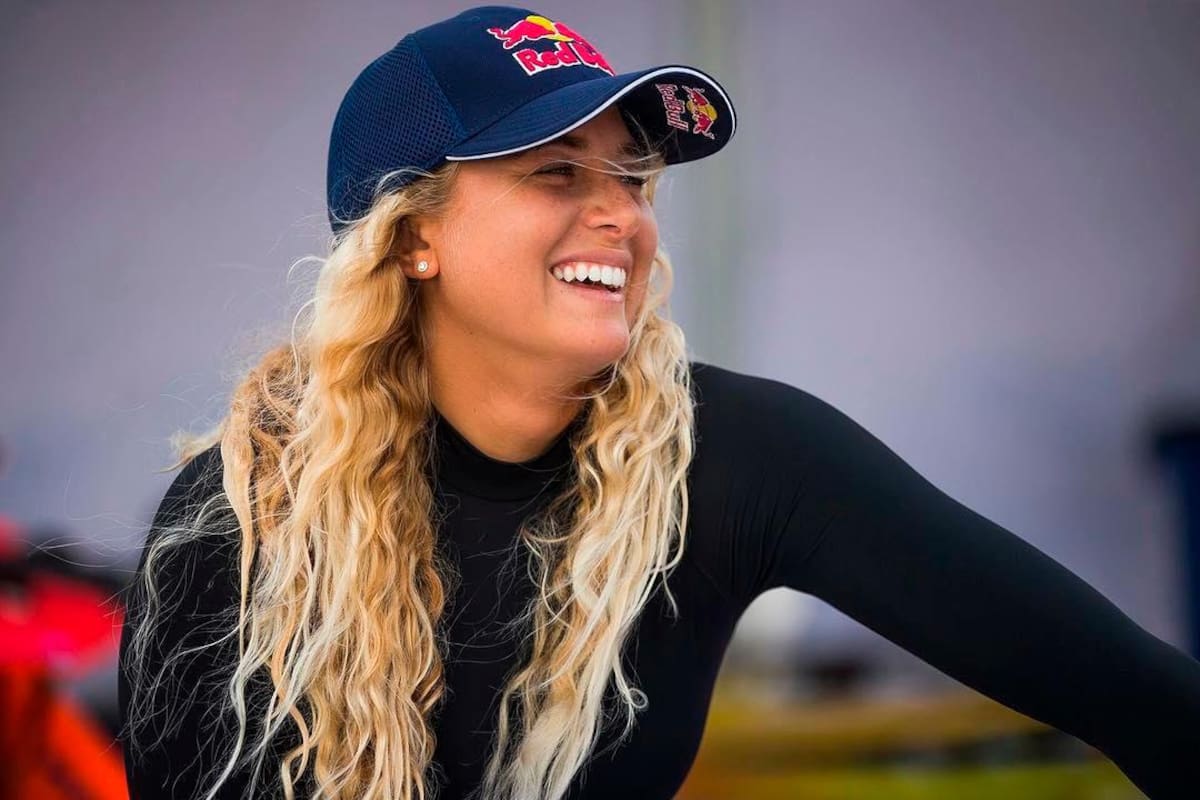 Isabella ‘Izzi’ Gómez, primera colombiana en imponerse a la segunda ola más grande del mundo