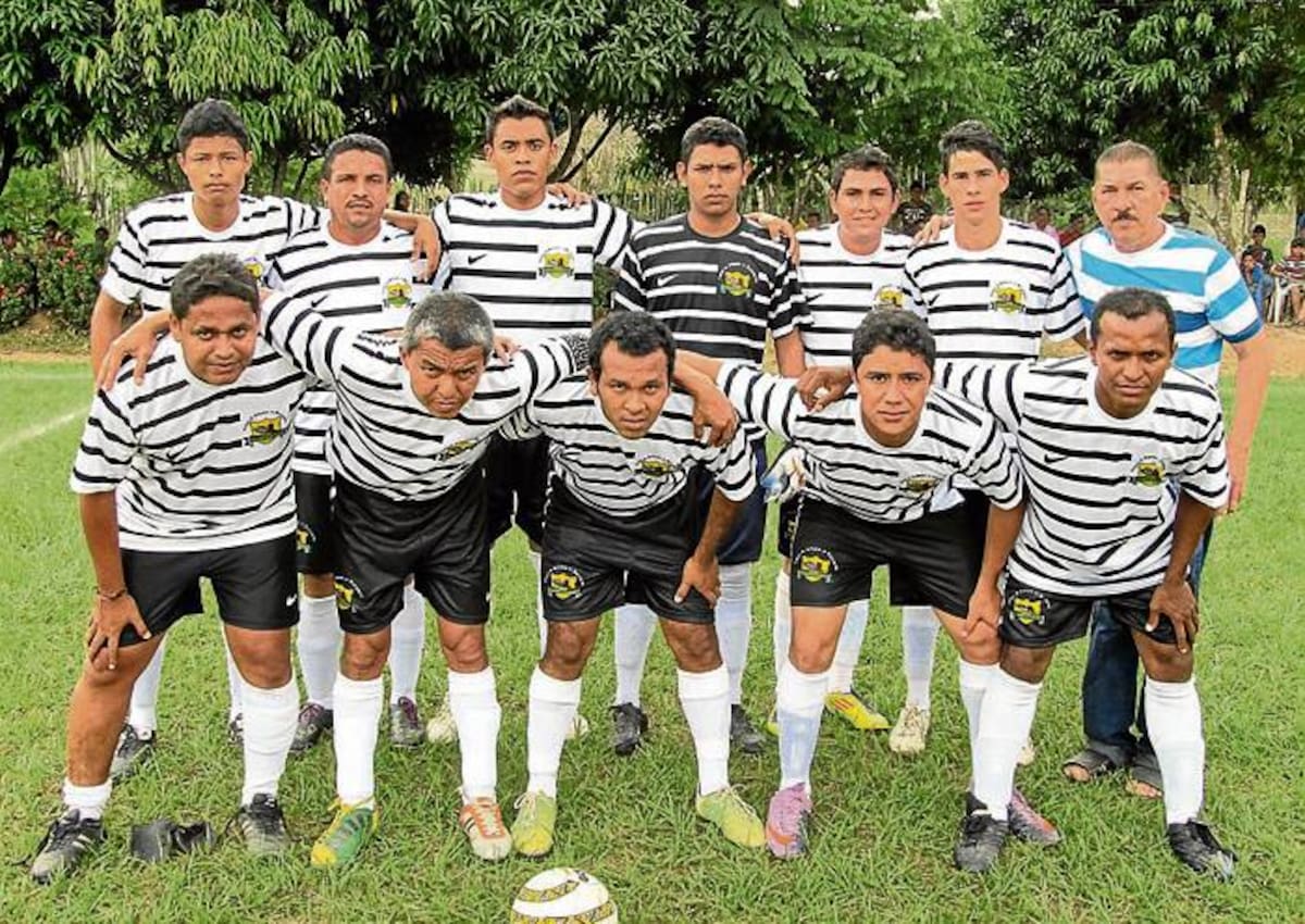 Equipo Colonia de Barranquilla se llevó el título de fútbol del evento Intercolonias con sede en Sahagún.